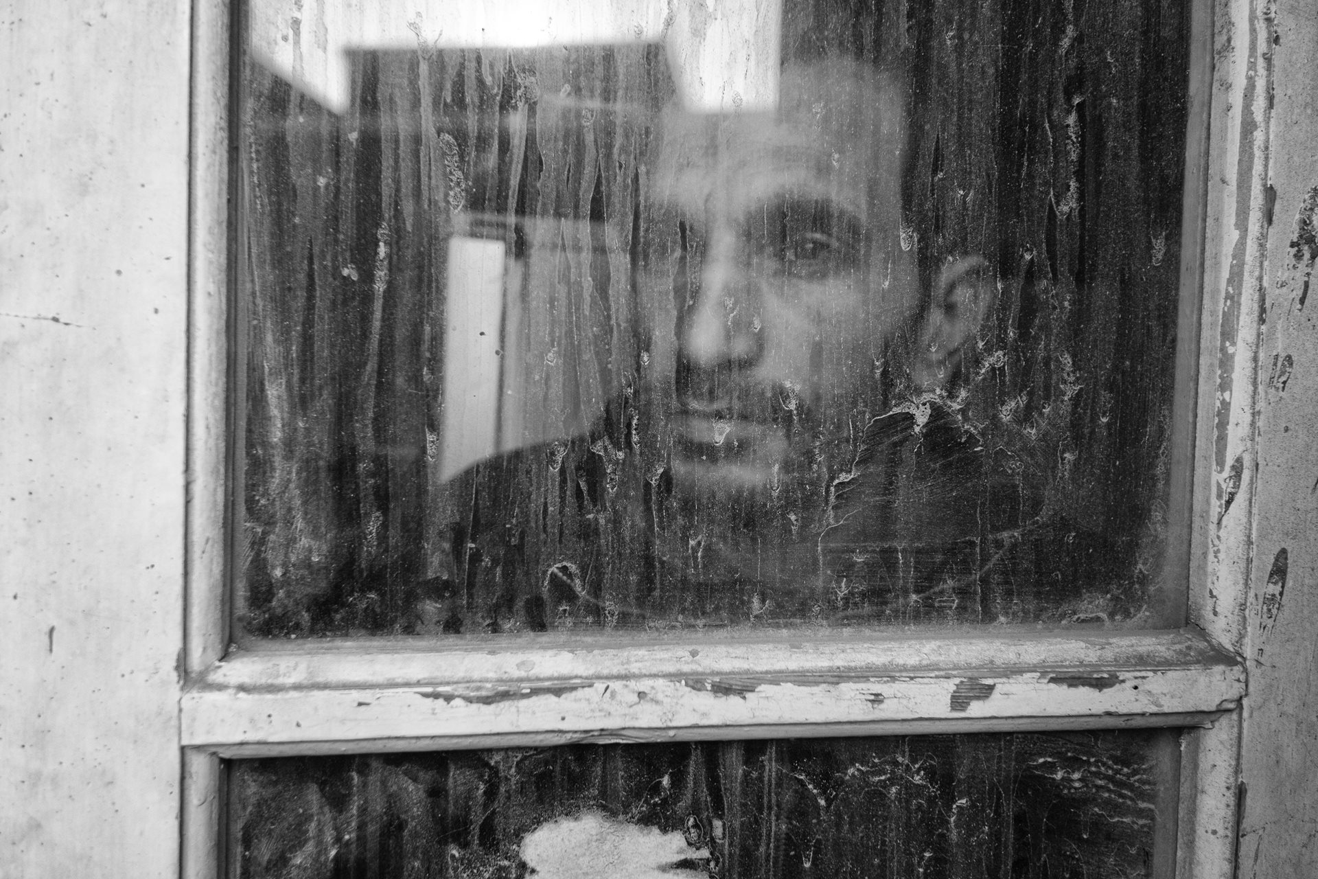 Abdelrahman, who spent everything he had on treatment, uses only 20% of his lung capacity due to silicosis. His fiancée left him, as he had no money or energy left for marriage. Moon Valley, Alexandria, Egypt.