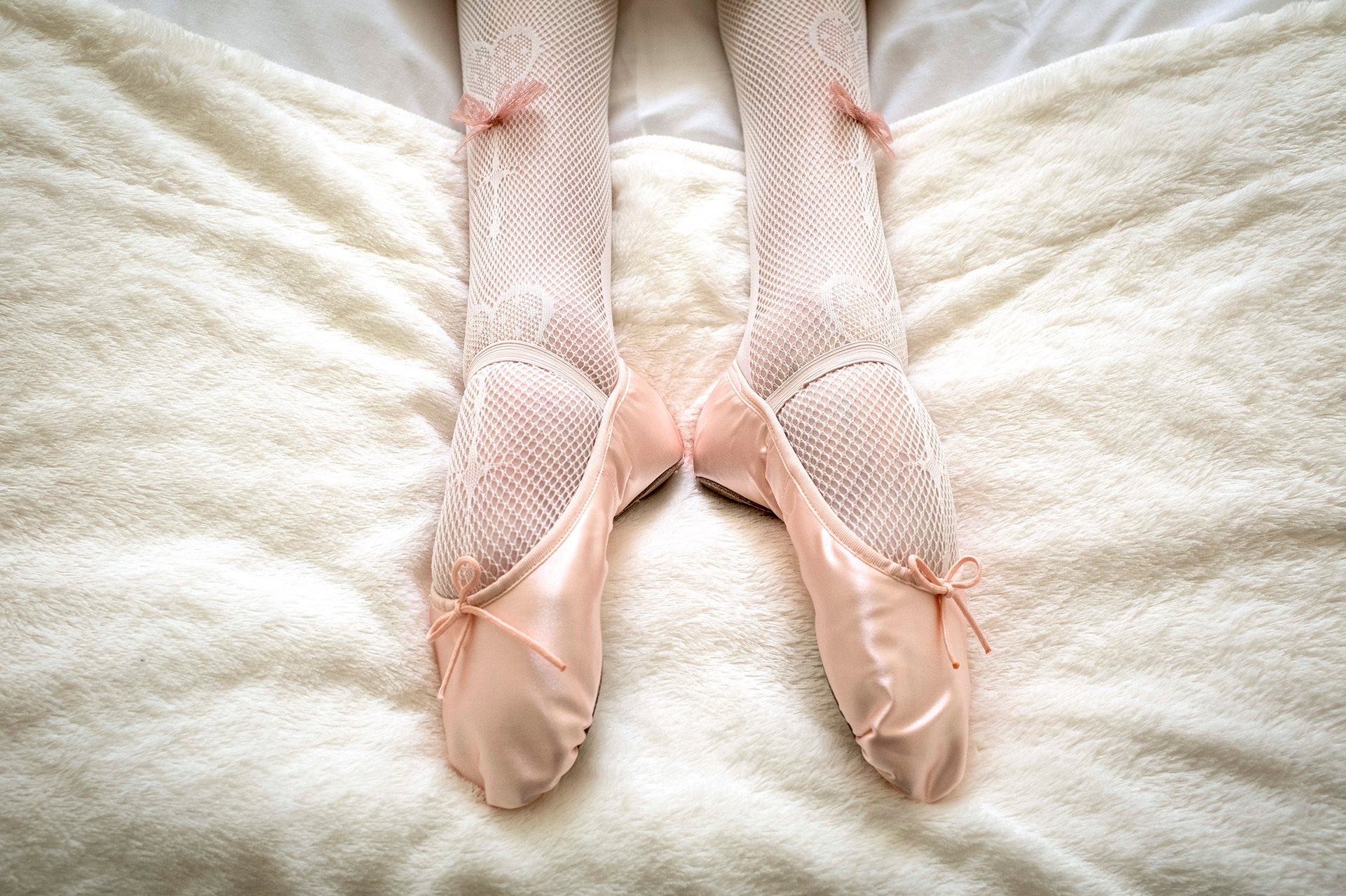 Engla Louise lies in her bed at home in Linköping, Sweden. She began ballet at three, developed anorexia at ten, and was not diagnosed until 14. As a teenager, she worked as a professional dancer in Uppsala.&nbsp;