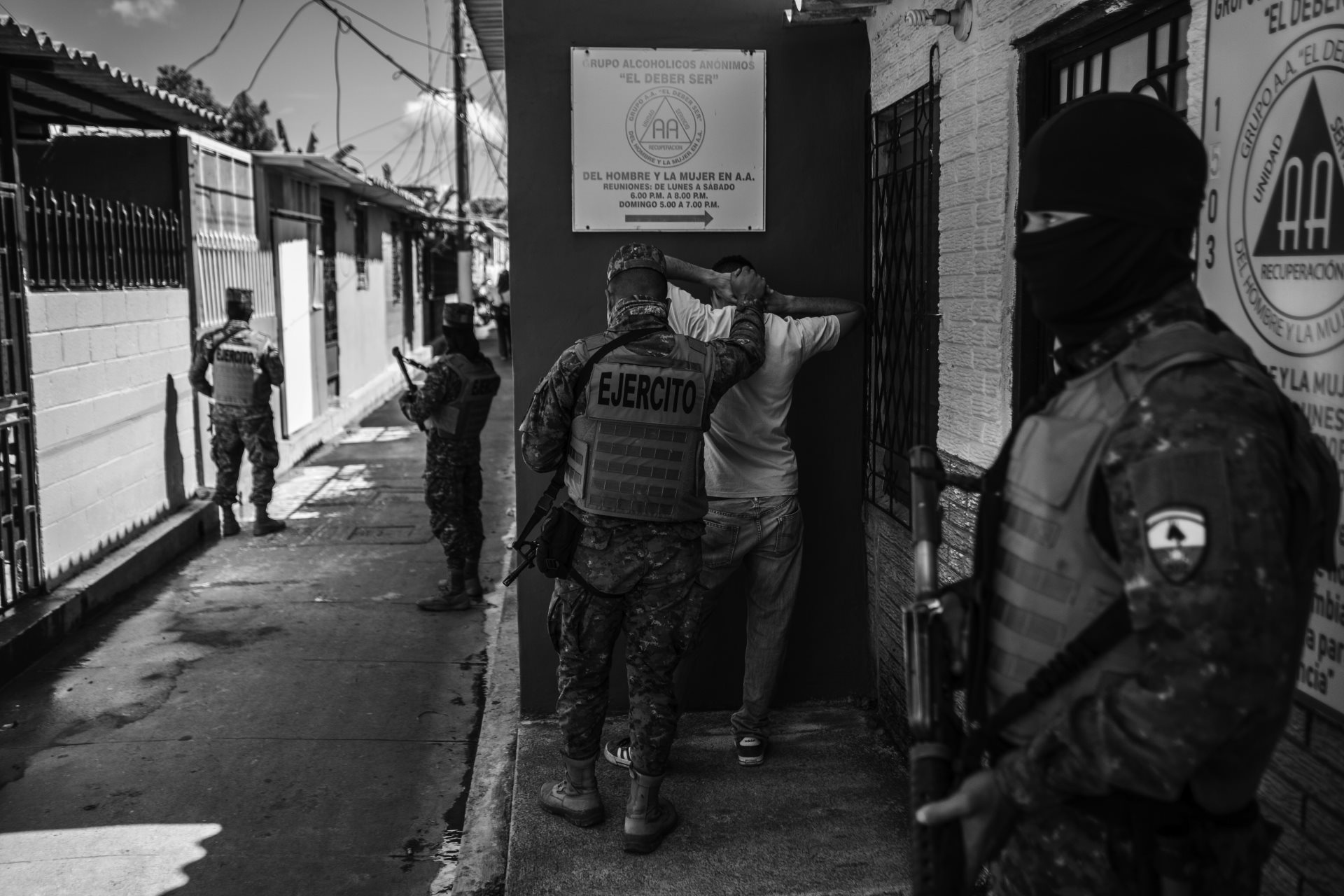 On 3 December 2022, Salvadoran security forces arrested dozens of young people in Las Margaritas, a neighborhood in Soyapango. Las Margaritas is stigmatized because it is under the control of MS-13, a criminal gang. Soyapango, San Salvador, El Salvador.