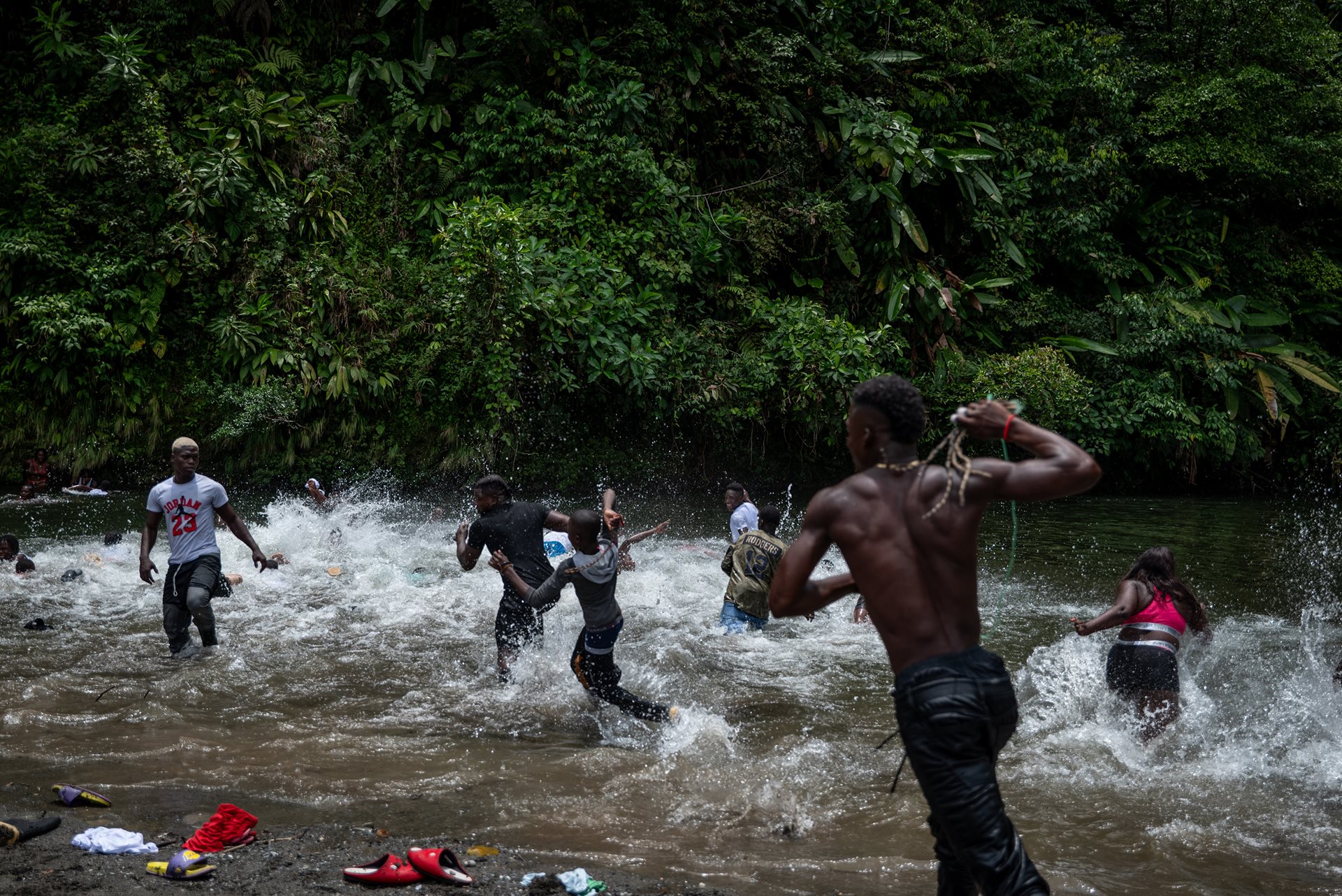 A ritual whipping game takes place between the Manacillos and the community in Juntas, Buenaventura, Colombia. The act represents the soldiers who executed Jesus while also mockingly portraying the historical violence of slave owners who whipped the community's ancestors in the 17th century.