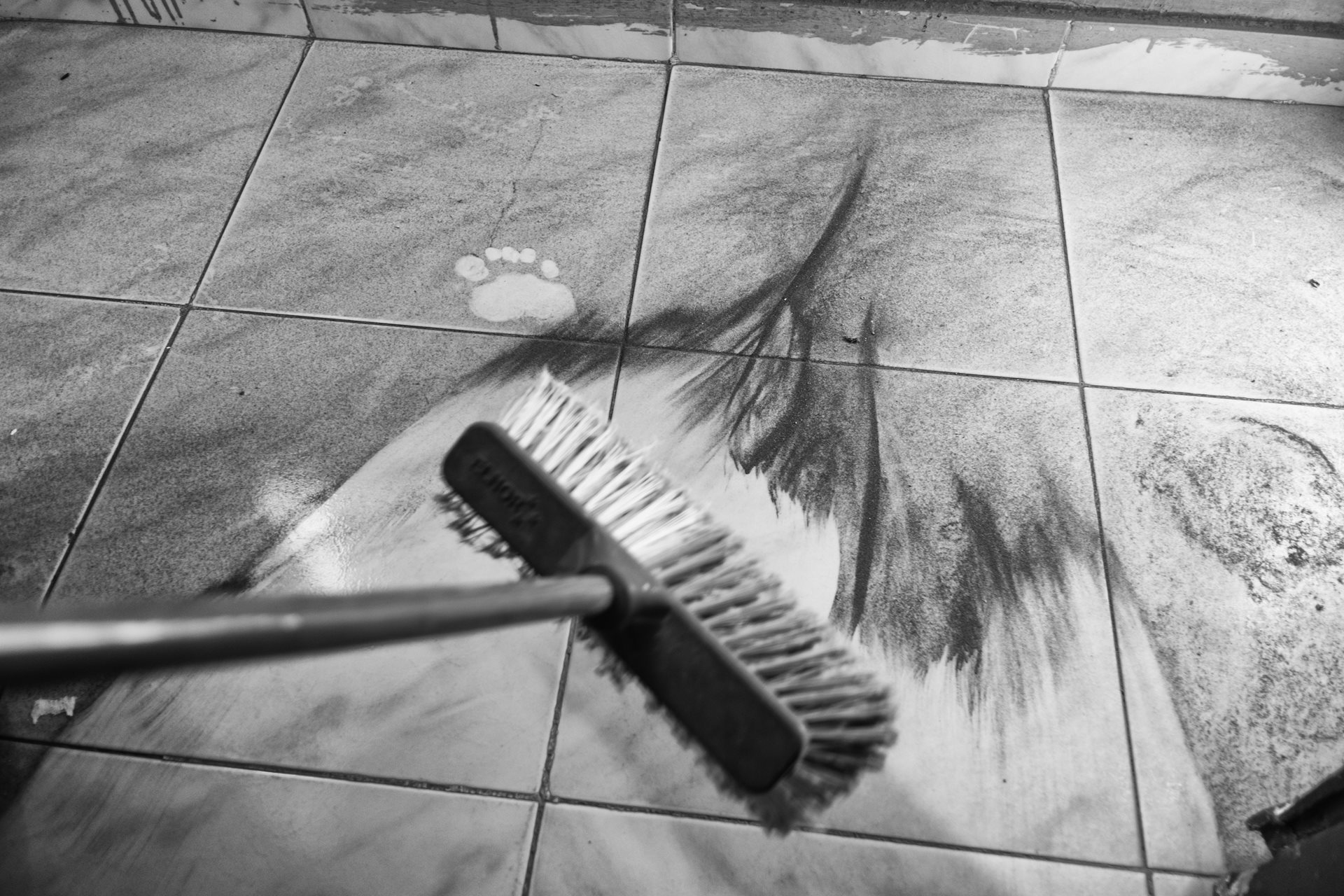 Dust on the floor of a Moon Valley home in Alexandria, Egypt. If windows are left open for just half an hour, nearly one centimeter of dust accumulates.&nbsp;<br />
&nbsp;