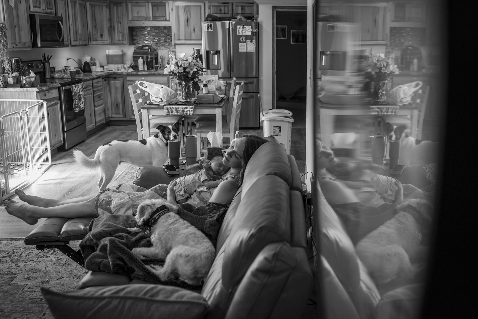 <p>Shay relaxes with AmyLou in the spot where Tanner used to sit. Before his death, the couple documented their experience on social media, reaching millions of viewers worldwide. American Fork, Utah, United States<br />
<br />
&nbsp;</p>
