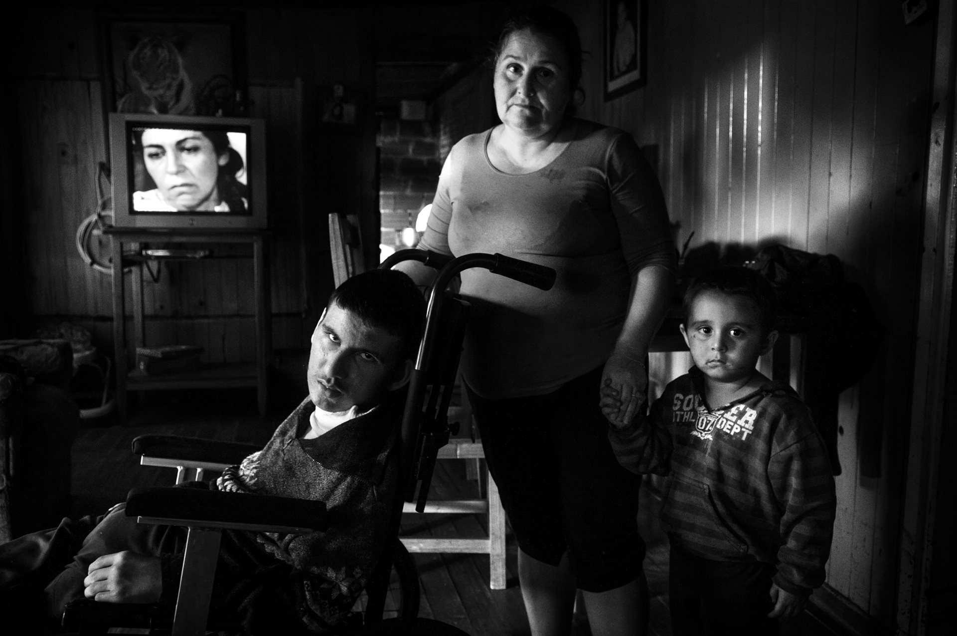 Leonardo Lorenzo, who has cerebral palsy, lives in San Vicente, Misiones, Argentina. In his neighborhood, disability rates are high among families living in proximity to intensive agricultural spraying zones.