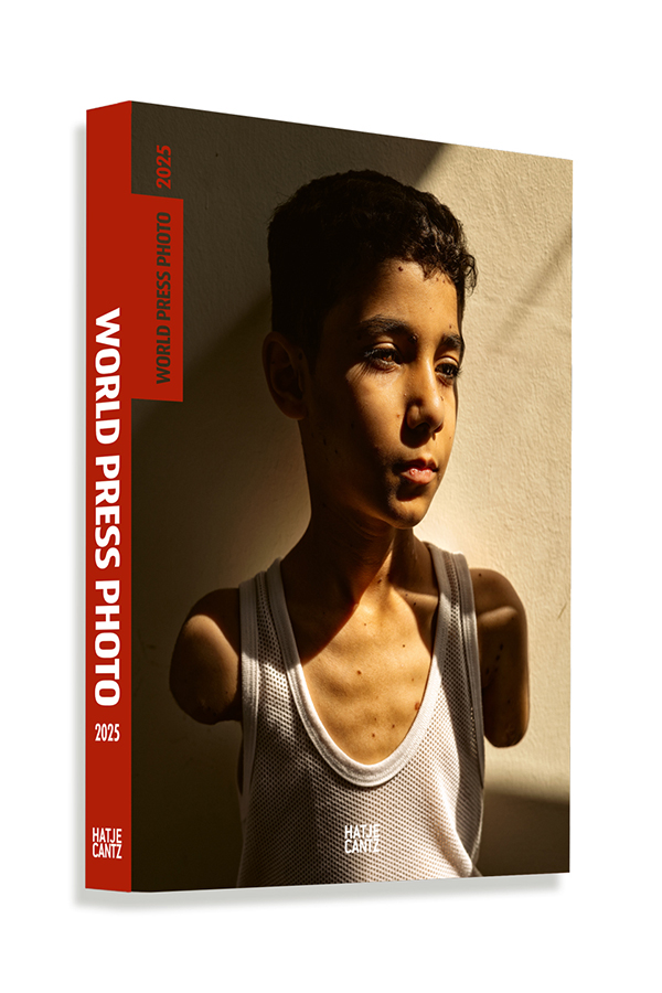 Amazon.co.jp: World Press Photo 12 : 本