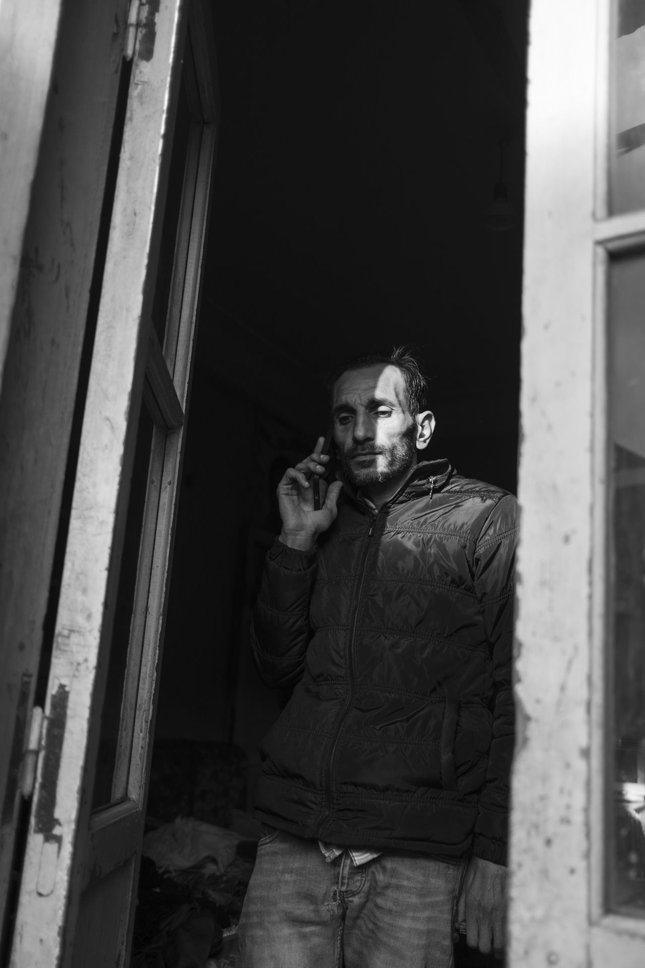 Abdelrahman (42) speaks with his lawyer after winning his two lawsuits. He received 200,000 Egyptian pounds (about &euro;3,640) in compensation after years of illness and legal struggle. Moon Valley, Alexandria, Egypt.