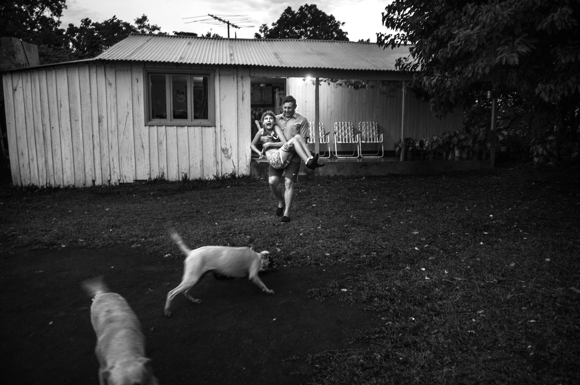 Talia Belén Soroco was born with congenital malformations and required heart surgery. Her parents, formerly tobacco workers who handled banned insecticides like Furadan, have since transitioned to sustainable, chemical-free horticulture in Misiones, Argentina.