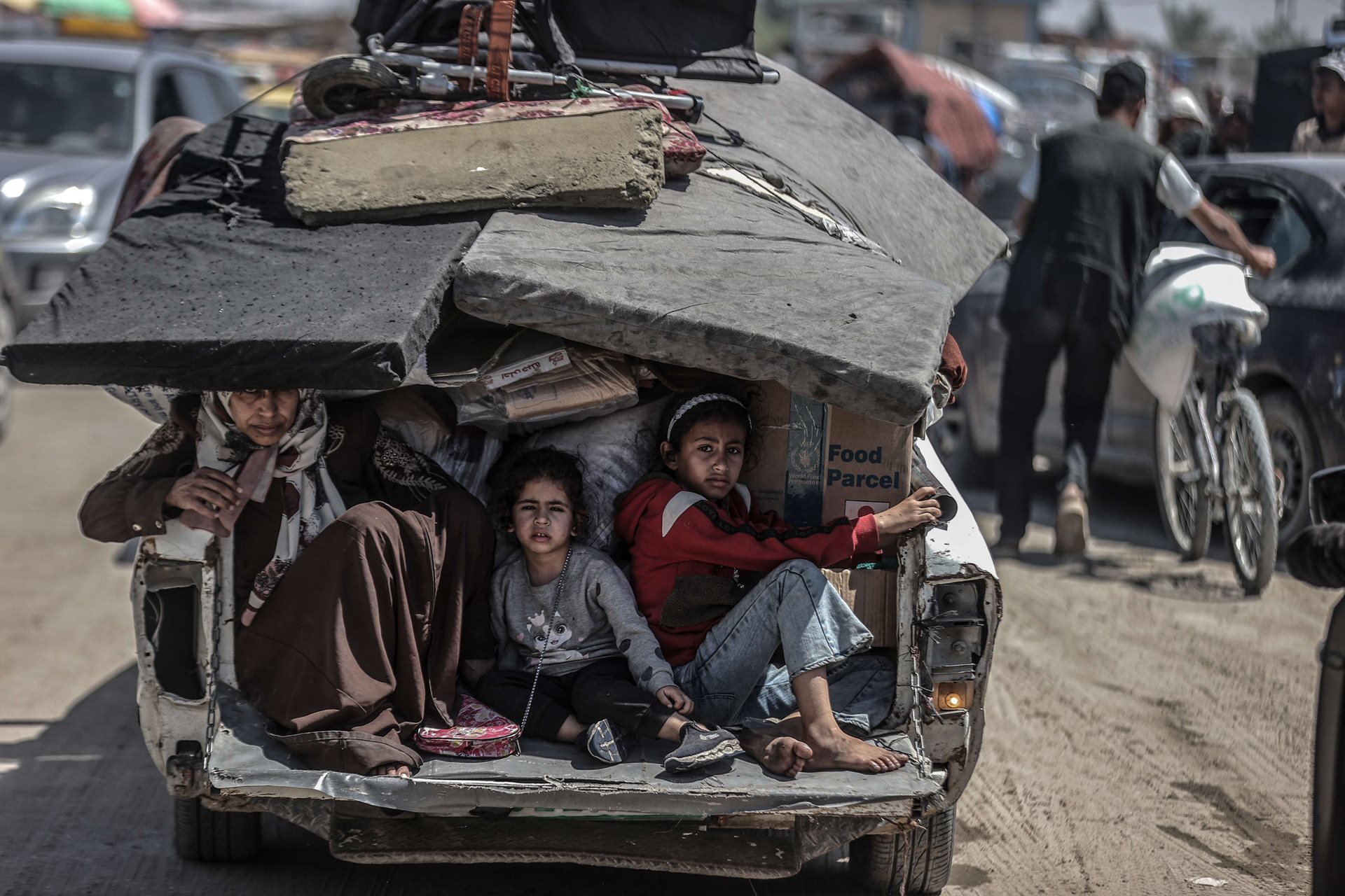 People evacuate eastern neighborhoods of Rafah (a city split between Egypt to the west and Gaza to the east) due to increasing Israeli attacks.&nbsp;
