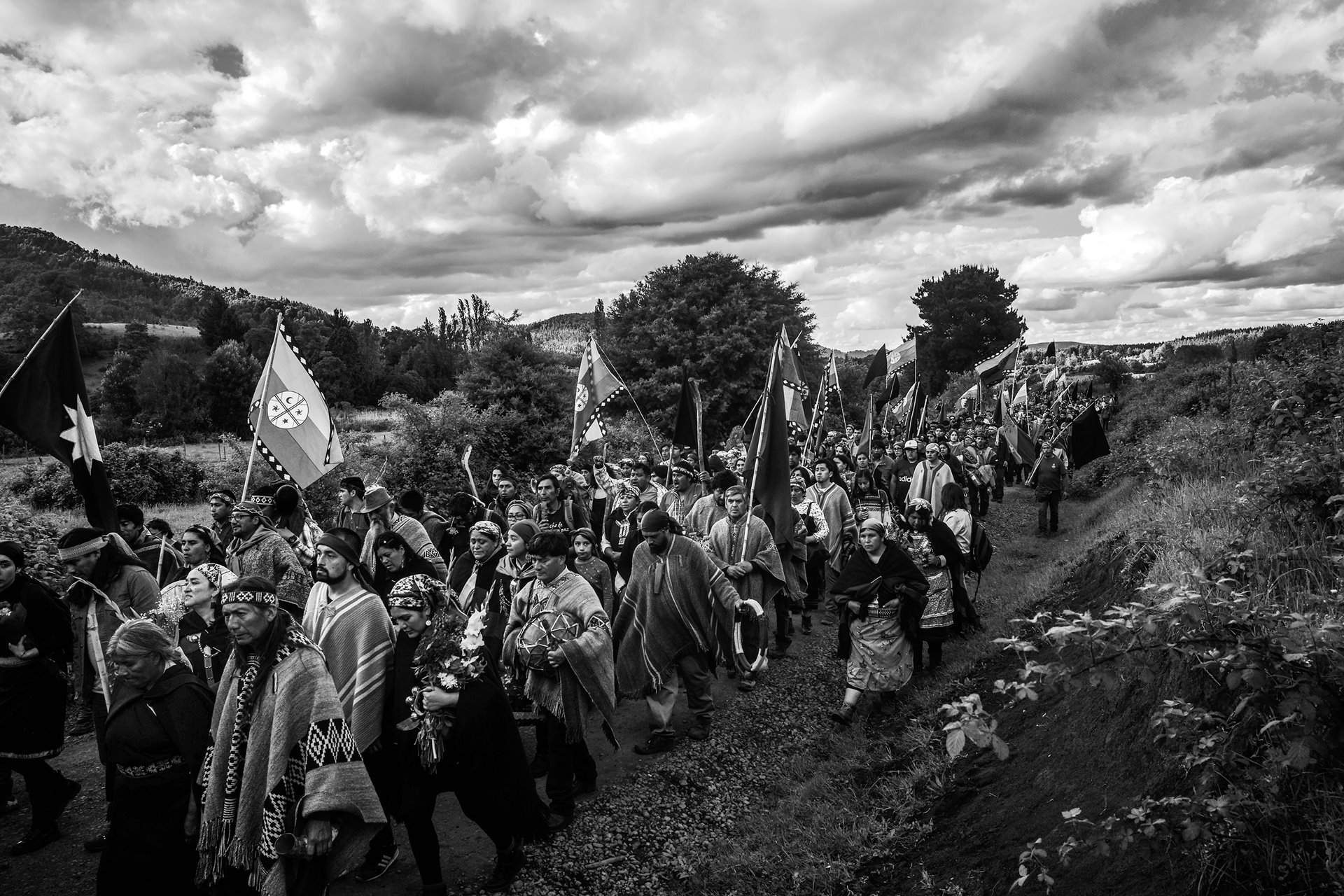 Mapuche of all regions arrive at the funeral of Camilo Catrillanca, in Ercilla, Araucanía, Chile. A prominent Mapuche weichafe (community leader and defender of territorial rights), Catrillanca was shot from behind by members of a Comando Jungla (Jungle Commando) police unit. Four officers were arrested in connection with the incident.