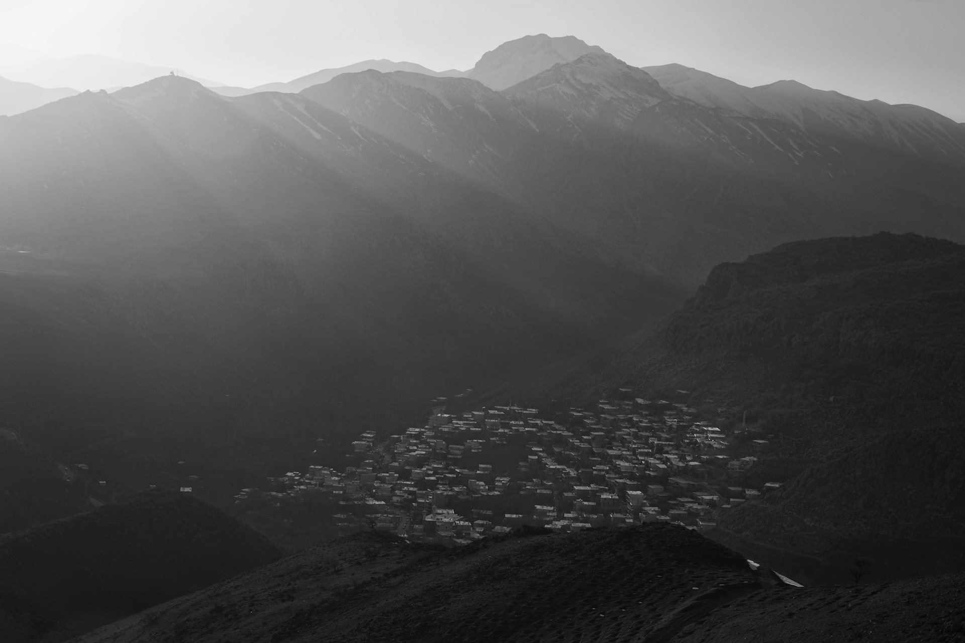 A Kurdistan village, on the border between Iran and Iraq. A border patrol&rsquo;s outpost can be seen in the surrounding mountains (upper left).&nbsp;