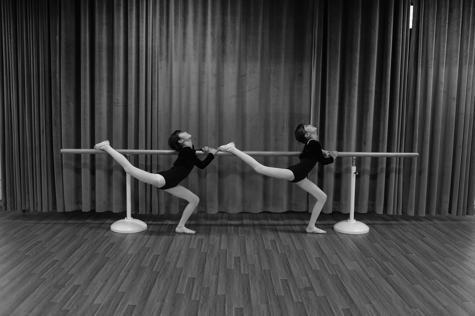 Zhizhi and Huihui during a dance lesson in Hefei, Anhui Province, China. Sheng Hailin&rsquo;s commitment to extracurricular training was part of her effort to give the girls every possible opportunity, despite the family&rsquo;s non-traditional structure.&nbsp;
