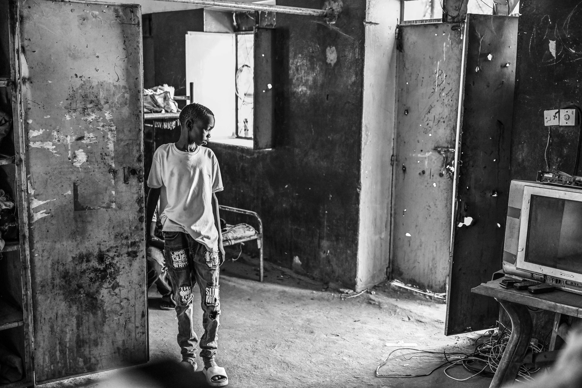 Haneen, whose parents were killed during the war, lives at the Al-Mahaba social center, which shelters orphaned children in Omdurman, Sudan.<br />
&nbsp;