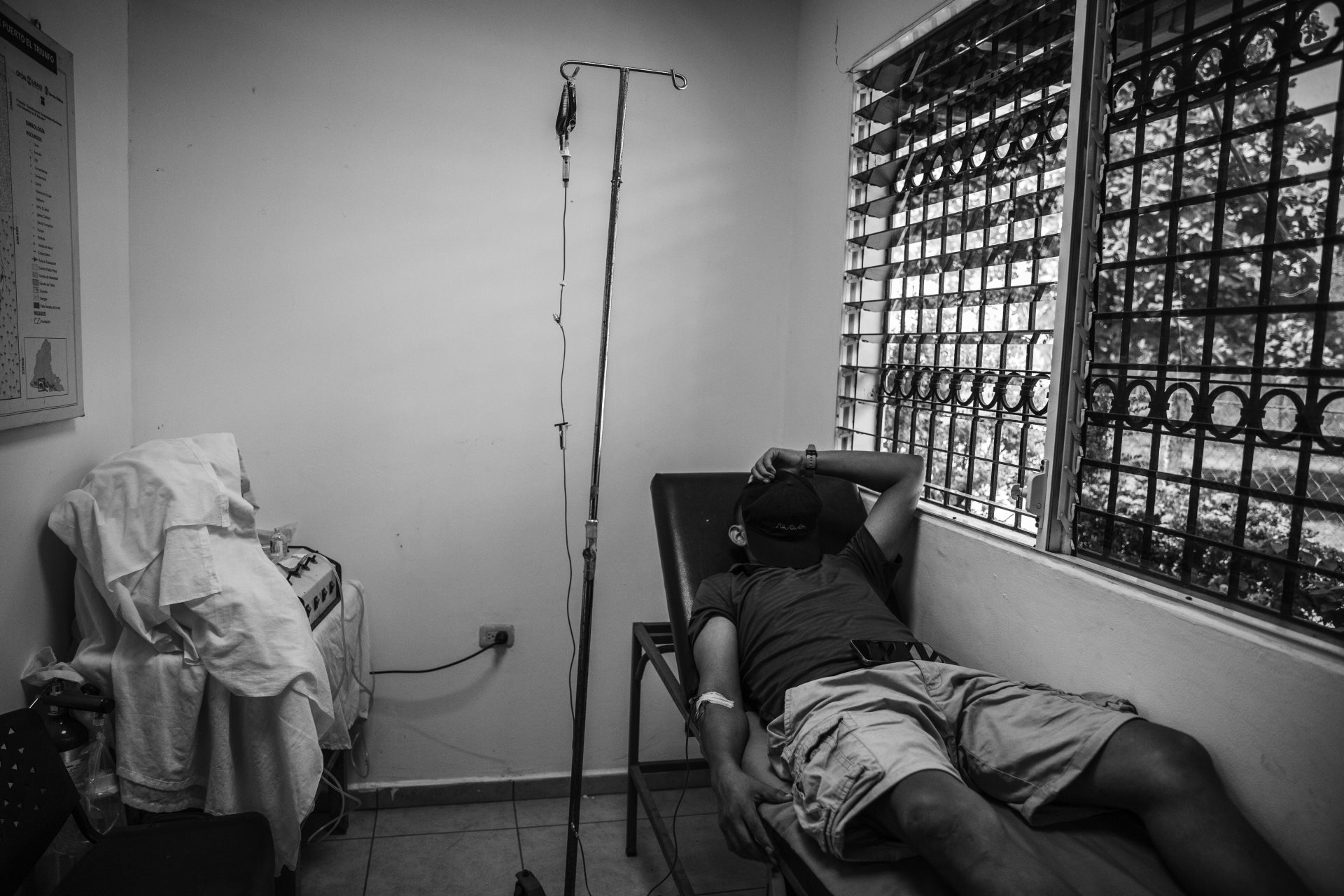 Andrés (28) is the first college graduate in his family. Months after obtaining his degree as an engineer, he was arrested by state agents without explanation. During his eight and a half month in prison, he witnessed hundreds of cases of severe malnutrition. On the day of his release, he was arrested at the gates of the prison, again without explanation. Usulután, El Salvador.