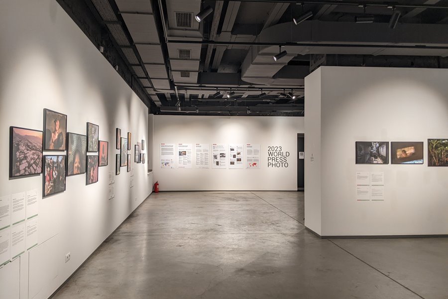 Artsvit Gallery & Dnipro Center for Contemporary Culture